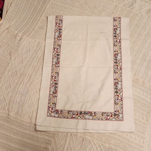Alba Home table runner with peasant scenes - Picture 1 of 9